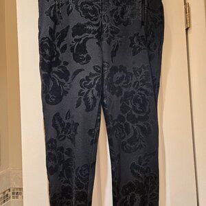 Chico's Fabulously Slimming black pants. Chico's size 1.5P (MP/10P)